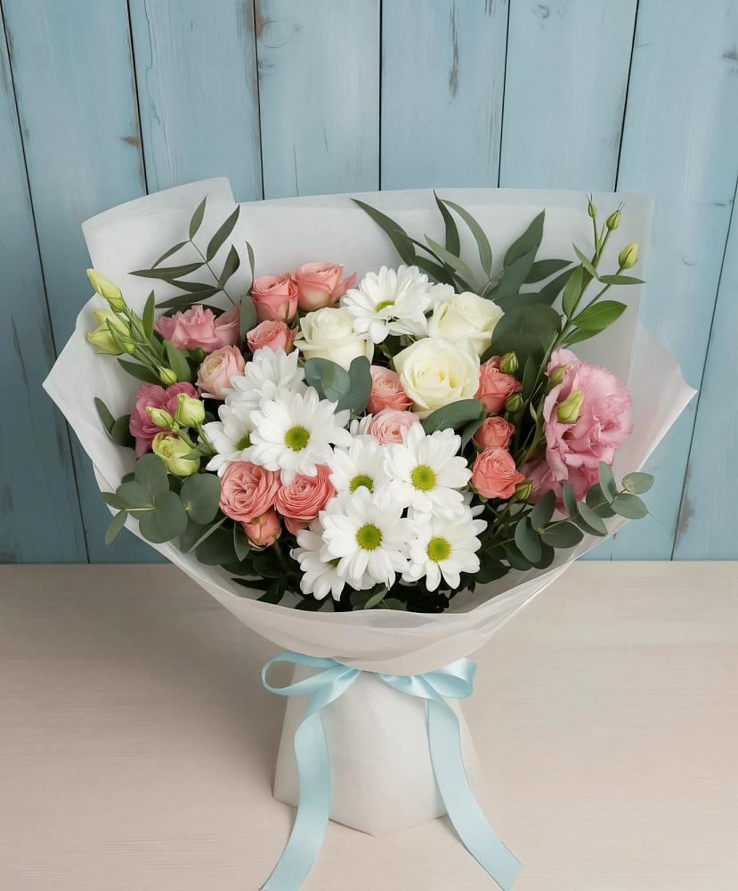 Букет цветов из: Розы, Лизиантусы и Хризантемы в Гальчино