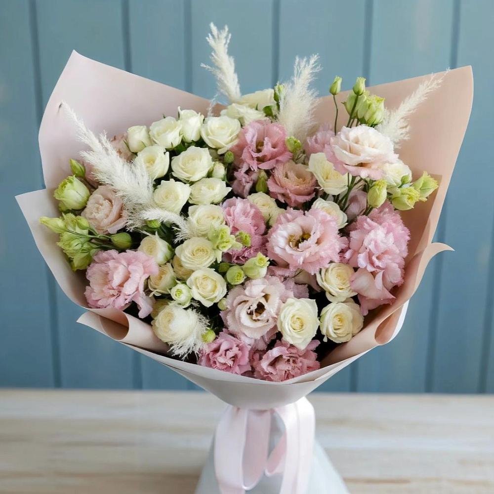 Букет цветов из: Альстромерии и Розы в Гальчино