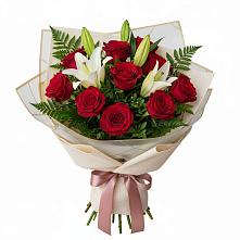 Букет цветов из:  Лилии и Розы в Гальчино