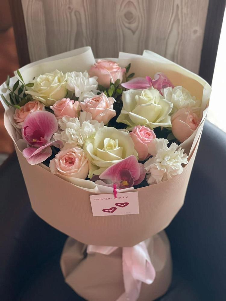 Букет цветов из: Орхидеи, Розы и Гвоздики в Гальчино