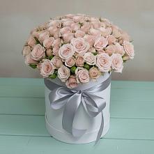 Цветочная композиция из Розы в шляпной коробке в Гальчино