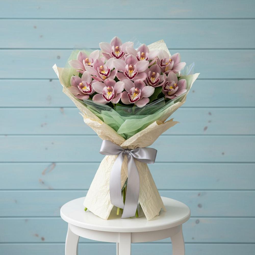 Букет цветов из: Орхидеи и Розы в Гальчино