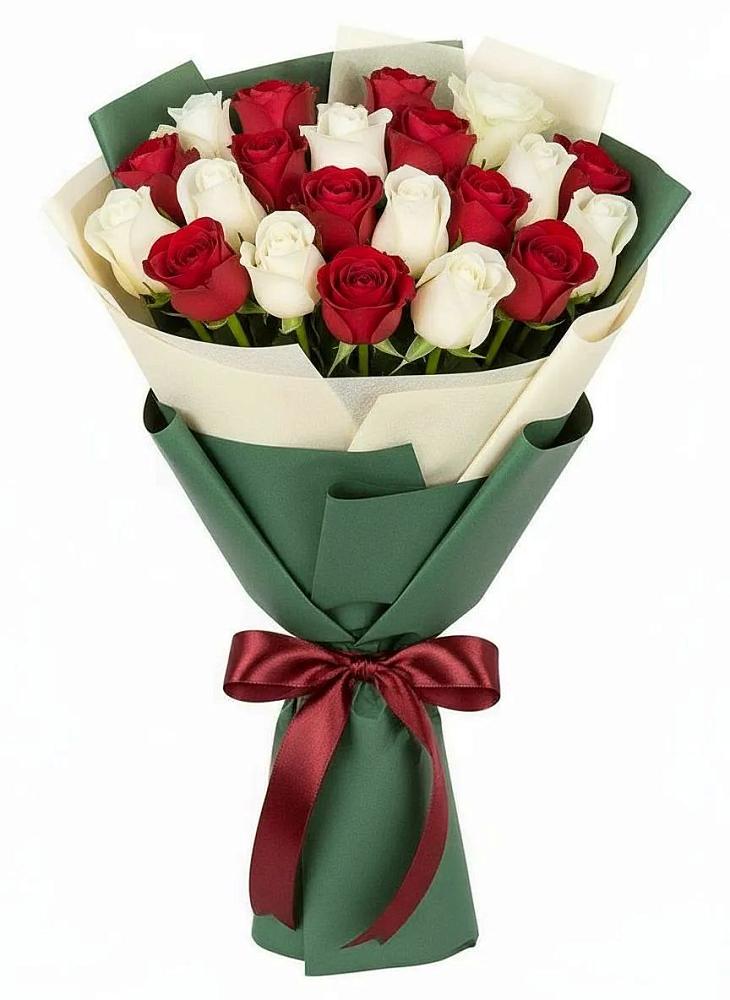 Букет Микс из красных и белых роз в Гальчино