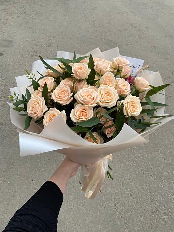 Букет Кремовые розы Латте в Гальчино