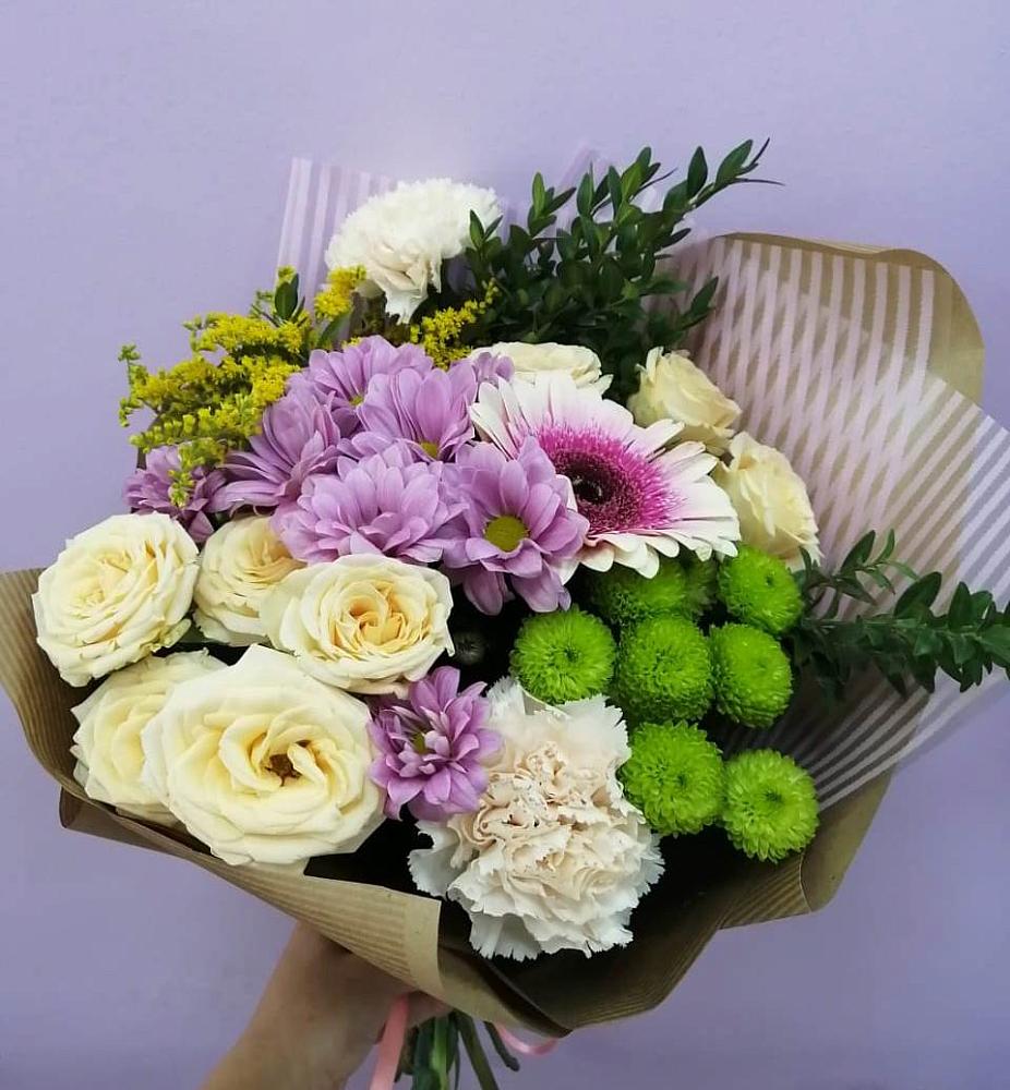 Букет цветов из: Хризантемы, Розы, Гвоздики и Герберы в Гальчино