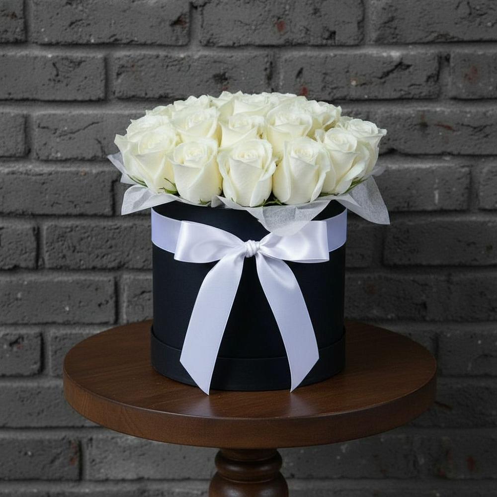 Цветочная композиция из Розы в шляпной коробке в Гальчино